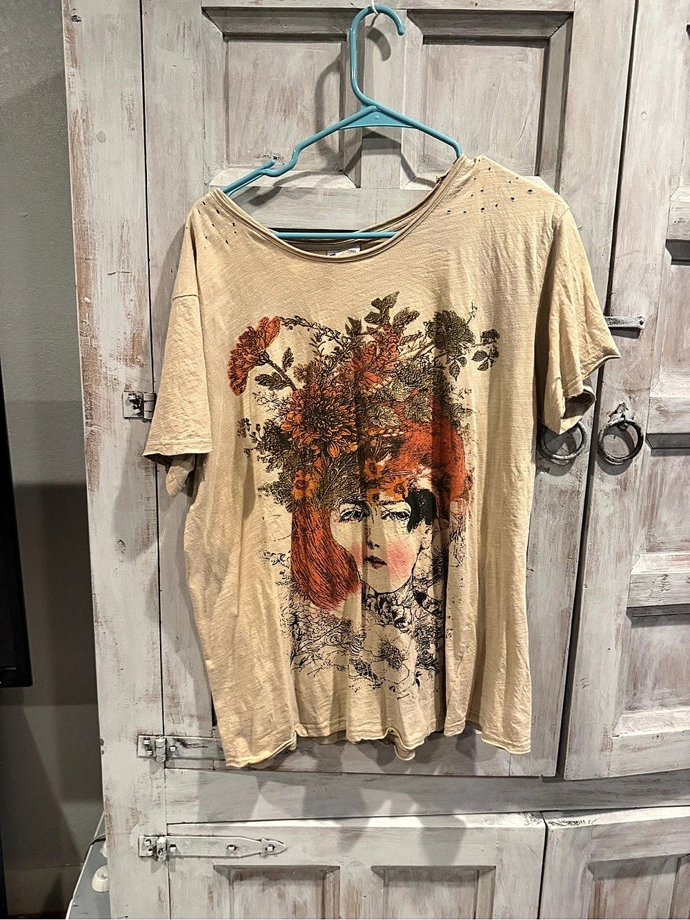 Life Clothing Co. Stay Wild Gypsy Child Sierra Tee. Tan & Orange Size S/M